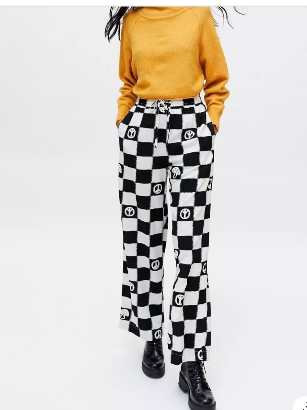 Urban outfitters ✨ Carmen pants Black & White checkered w/Peace & Mushrooms Sz L